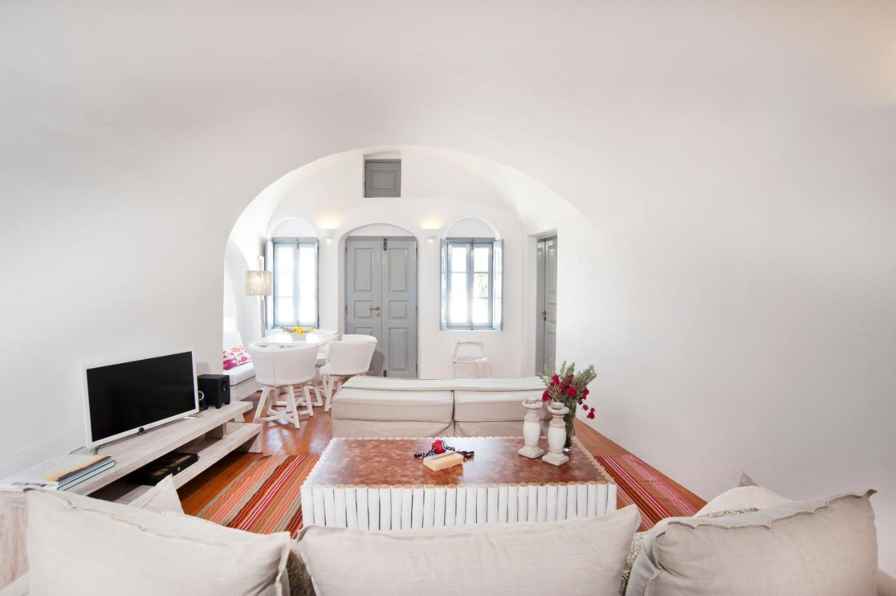 Antelmi Luxury Villa ฟิรา ภายนอก รูปภาพ